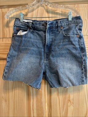 Gap mom Jean cutoff shorts